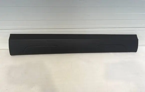 Audi Q3 8U Front door trim (molding) 8U0853960D