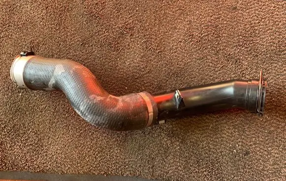 BMW 1 F20 F21 Intercooler hose/pipe 7597587