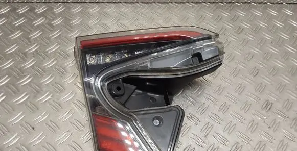 Toyota C-HR I Tailgate rear/tail lights 81590F4020