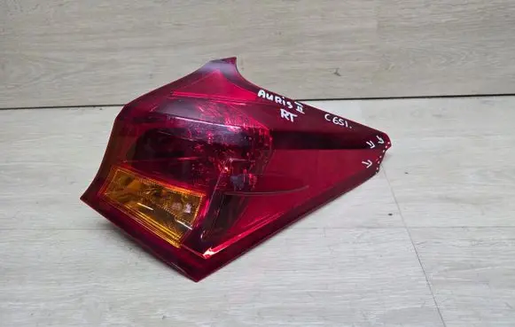 Toyota Auris E180 Rear/tail lights