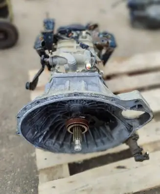 Isuzu N Series Manual 5 speed gearbox MOYCW T0366810 MOYCWT0366810