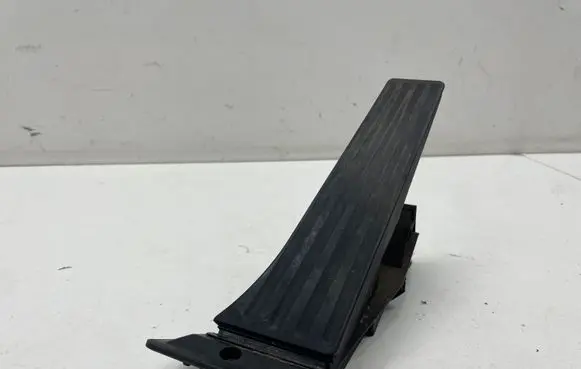 BMW 5 F10 F11 Accelerator throttle pedal 6858574