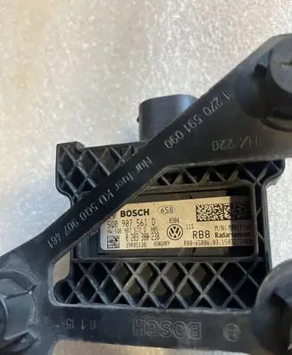Skoda Octavia Mk3 (5E) Distronic sensor radar 5Q0907561D