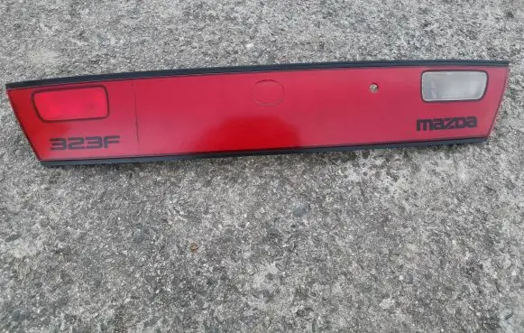 Mazda 323 F Tailgate rear/tail lights 0431441