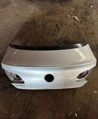 Volkswagen PASSAT CC Tailgate/trunk/boot lid