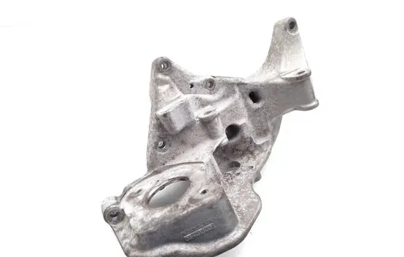 Volvo S60 Generator/alternator bracket 31401103