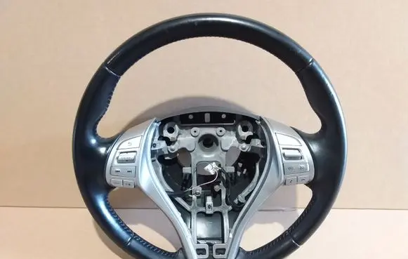 Nissan Qashqai Steering wheel 34210952B