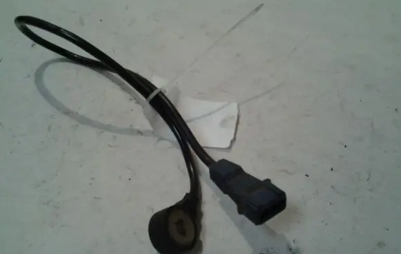 Volkswagen PASSAT B5.5 Detonation knock sensor 064905377