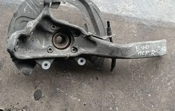 BMW X5 E70 Front wheel hub spindle knuckle 31216773784 6773784
