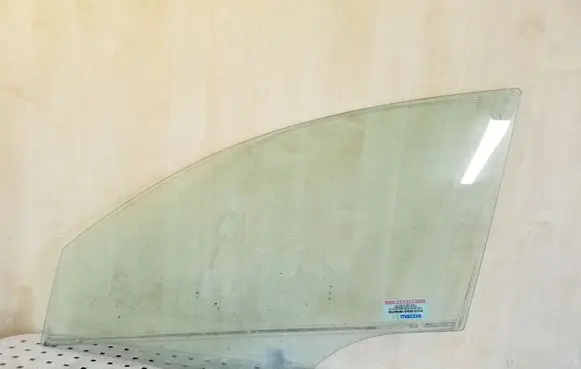 Mazda 3 I Front door window glass four-door