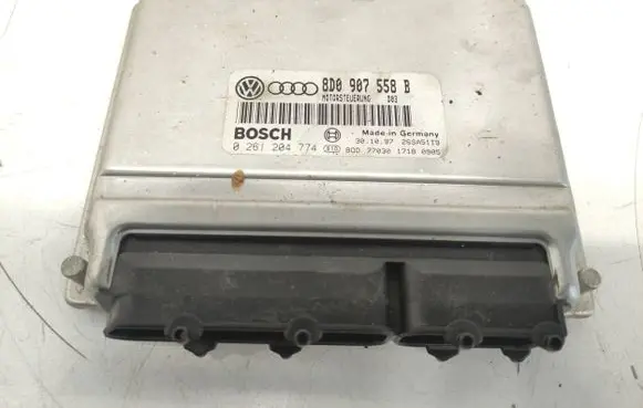 Volkswagen PASSAT B5 Engine control unit/module 8D0907558B 26SA5119 0261204774