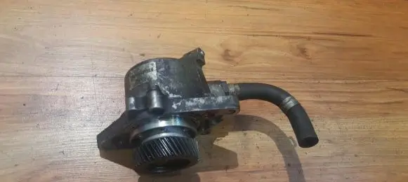 Ford Ranger Vacuum pump X2T55472ZT
