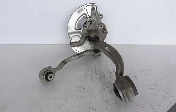 Mercedes-Benz CLS C218 X218 Front wheel hub spindle knuckle A2124201644
