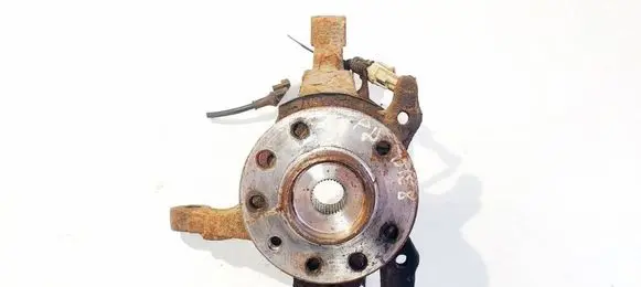 Front wheel hub