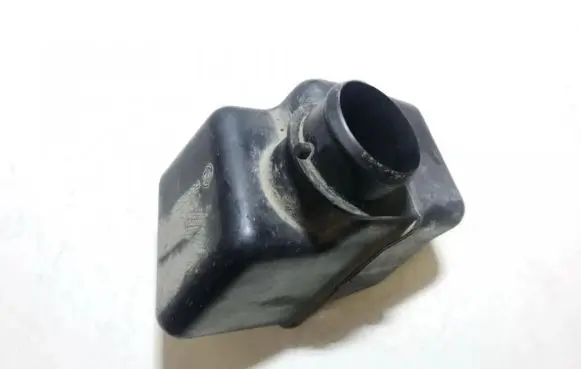 Intake resonator