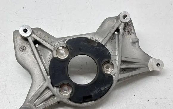 Tesla Model 3 Coil spring mount 104437600D