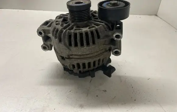 BMW 3 E90 E91 Generator/alternator 7532969 7532966 0124525059