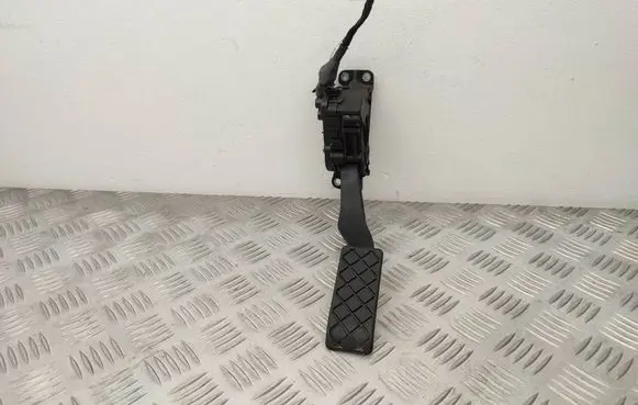Volkswagen Transporter - Caravelle T6 Accelerator throttle pedal 7LA723503A