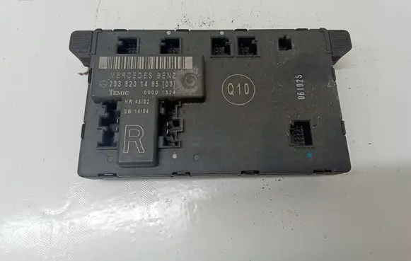 Mercedes-Benz C W203 Door control unit/module 2038201485