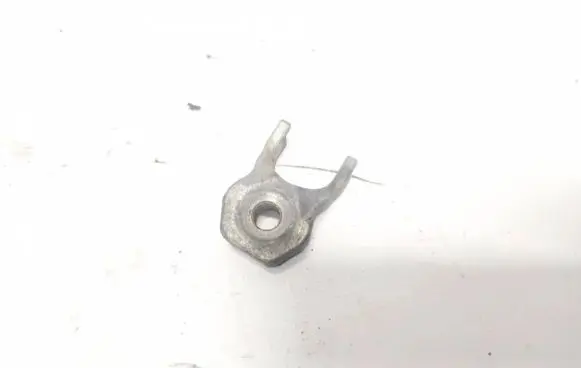 Mazda CX-7 Fuel Injector clamp holder