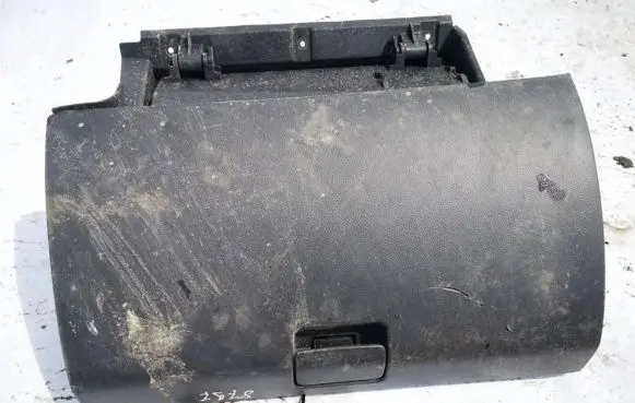 Chevrolet Captiva Glove box 96630050