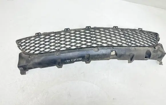 Mazda 3 I Front bumper lower grill BP4K501T1