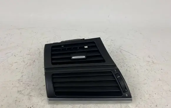 BMW X5M E70 Dashboard side air vent grill/cover trim 7161803