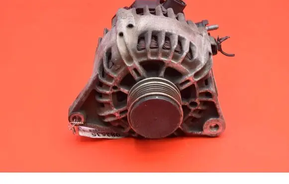Hyundai i30 Generator/alternator 37300-2A600