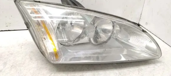 Ford Focus Headlight/headlamp 4M5113W029AF 10178