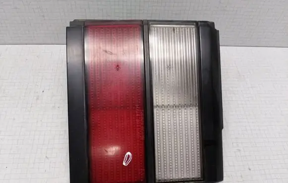 Volkswagen PASSAT B3 Tailgate rear/tail lights 333945108