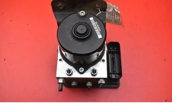 Toyota Yaris ABS Pump 44540-0D011
