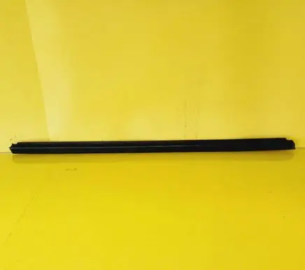 Renault Master II Front door glass trim molding A6397200024