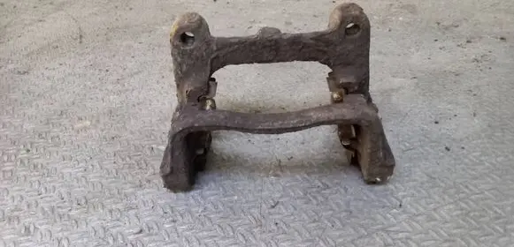 Ford Kuga I Brake caliper pad carrier rear
