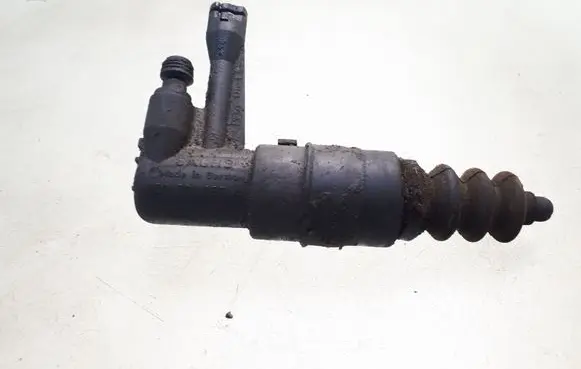 Audi A4 S4 B5 8D Clutch slave cylinder 8E0721257A
