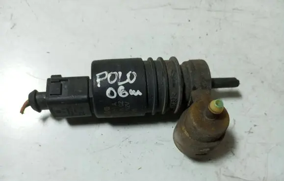 Volkswagen Polo IV 9N3 Windscreen/windshield washer pump 1T0955651A