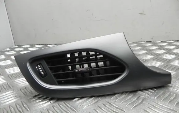 Opel Astra K Rear air vent grill 39079603 T8979