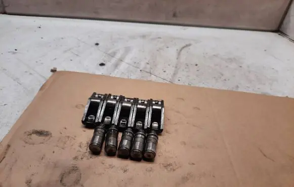 Volvo V50 Valve rocker arm 