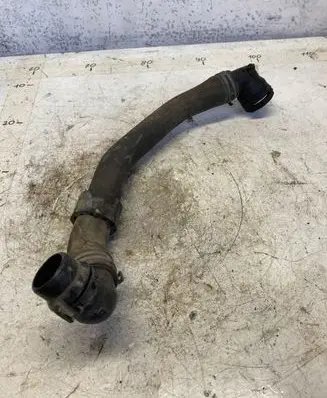 Volkswagen Touran III Engine coolant pipe/hose