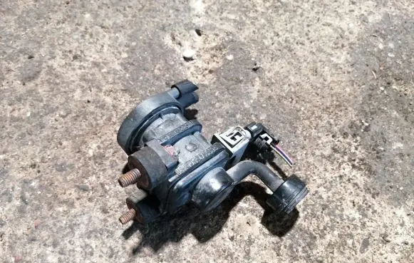 Opel Zafira A Turbo solenoid valve 09128022