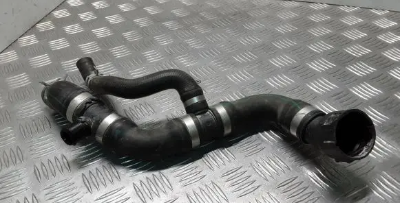 Volvo V40 Engine coolant pipe/hose 31368050
