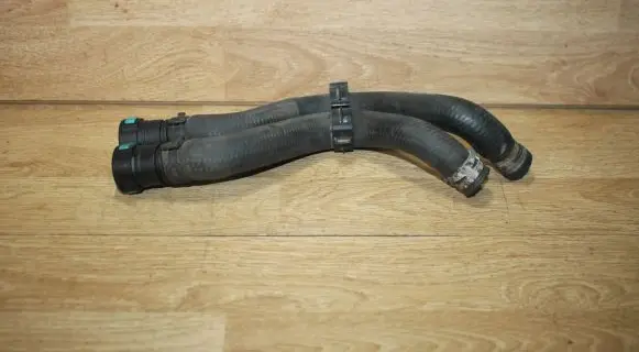 Ford Fiesta Oil fill pipe 2S6H18K359