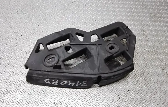 Volkswagen Polo IV 9N3 Front bumper mounting bracket 6Q0807184A
