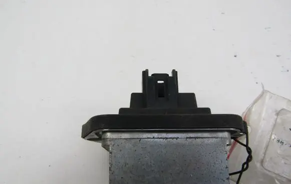 Mazda 6 Heater blower motor/fan resistor PM010010B