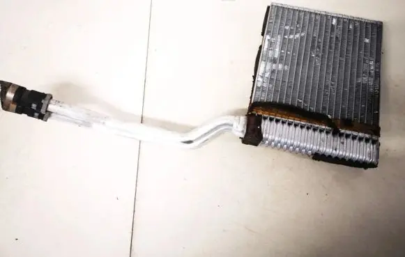 Ford C-MAX I Heater blower radiator vp3m5h18476ea