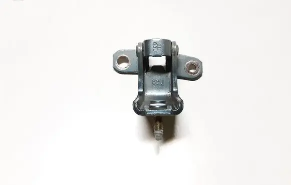 Suzuki Grand Vitara II Rear door lower hinge 63J