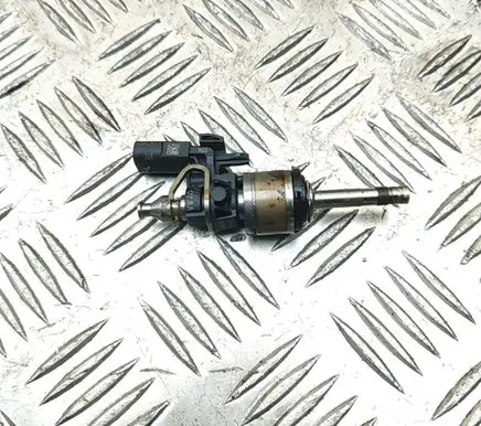 Volkswagen Golf VIII Fuel injector 05C906036 0261500443
