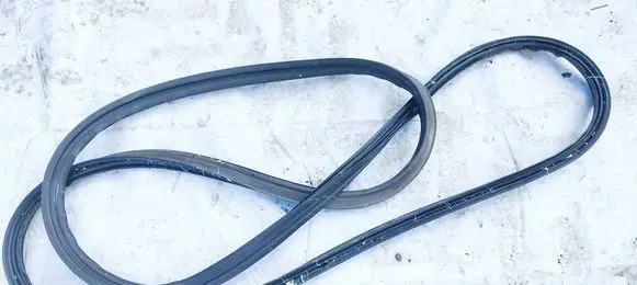Mazda CX-5 II Rubber seal front coupe door