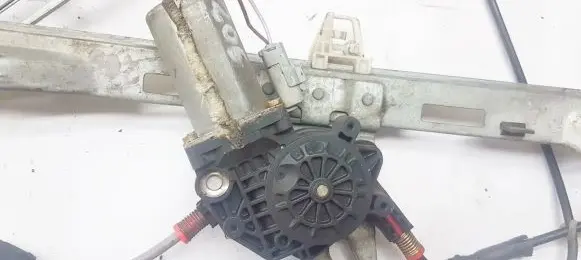 Peugeot 206 Front door window regulator motor 