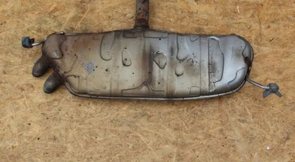 Volkswagen Golf V Muffler ending 