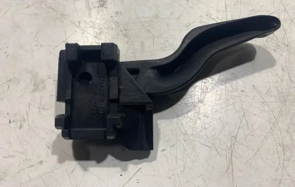 Opel Signum Engine bonnet (hood) release handle 24421819